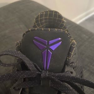 Retro Nike Air Zoom Kobe Bryant Basketball Sneakers Carpe Diem men’s size 11.5